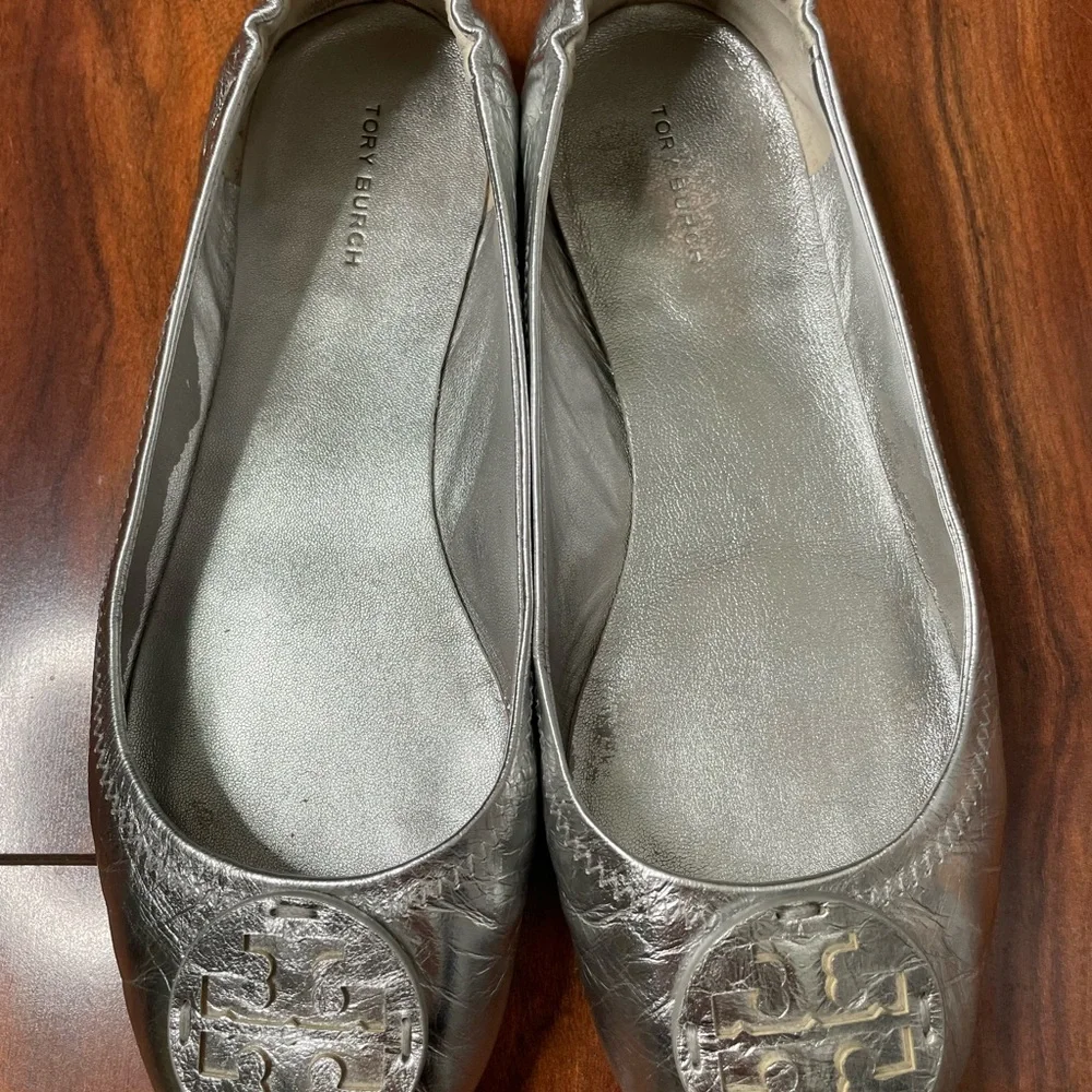 Tory Burch silver metallic